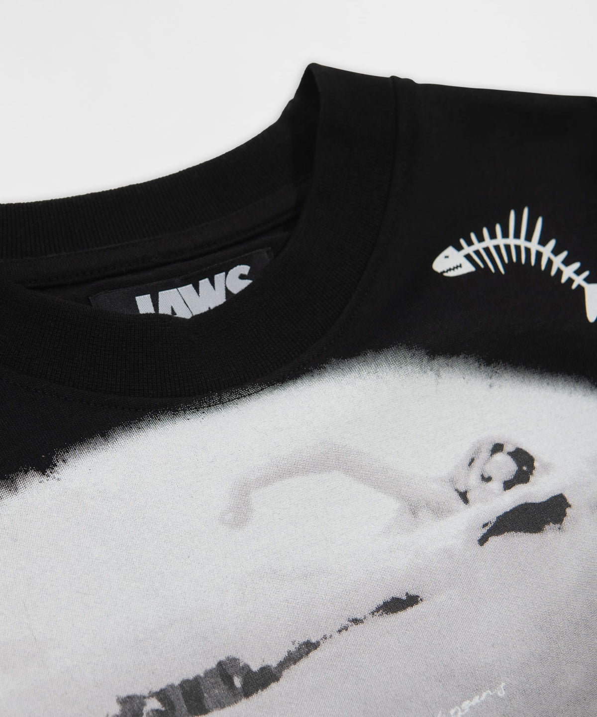 Reason Clothing Trusted | Jaws Great White Shark Graphic Short Sleeve Tee - Black