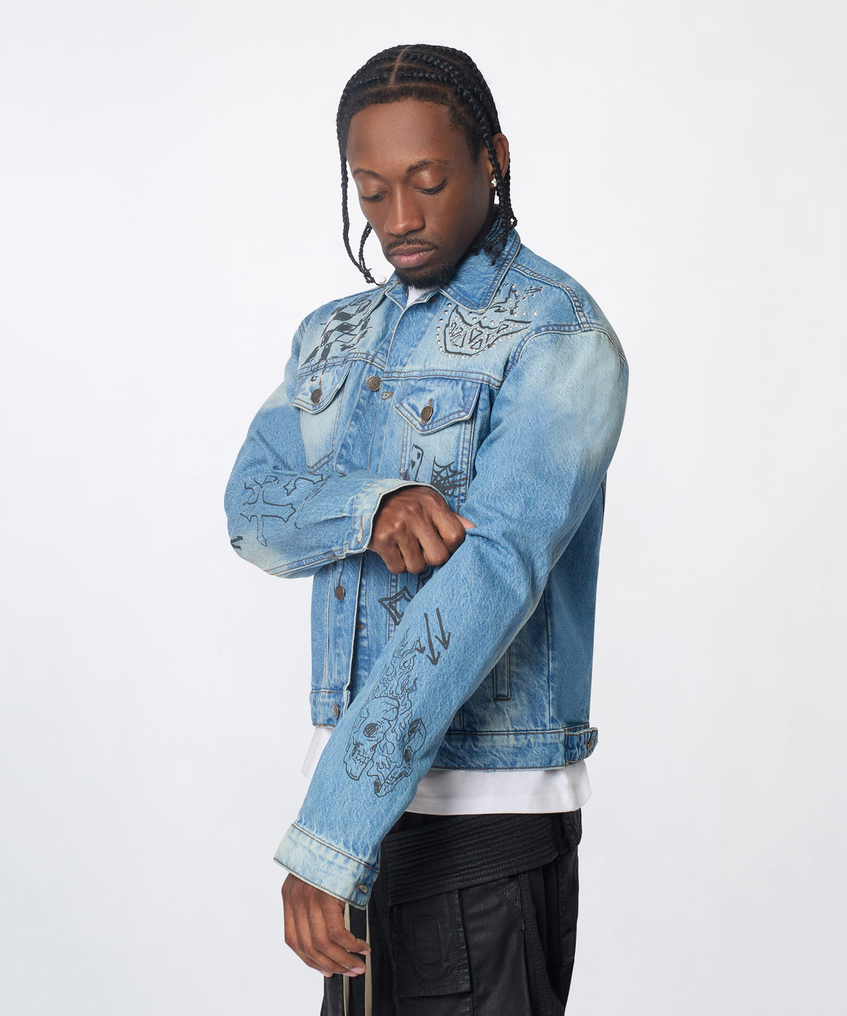 Reason Clothing Essential | Stenciled Sinners Denim Jacket - Light Blue